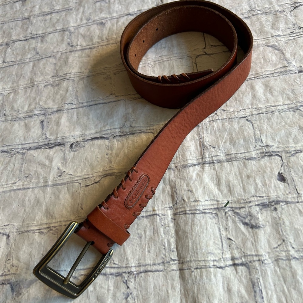 COLUMBIA SPORTSWEAR COMPANY GENUINE LEATHER CHUNKY MENS BROWNISH BELT SIZE 36